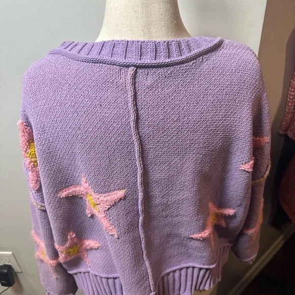 POL Lavender V-Neck Oversized Sweater with Pink Star Accents - Picture 4 of 5